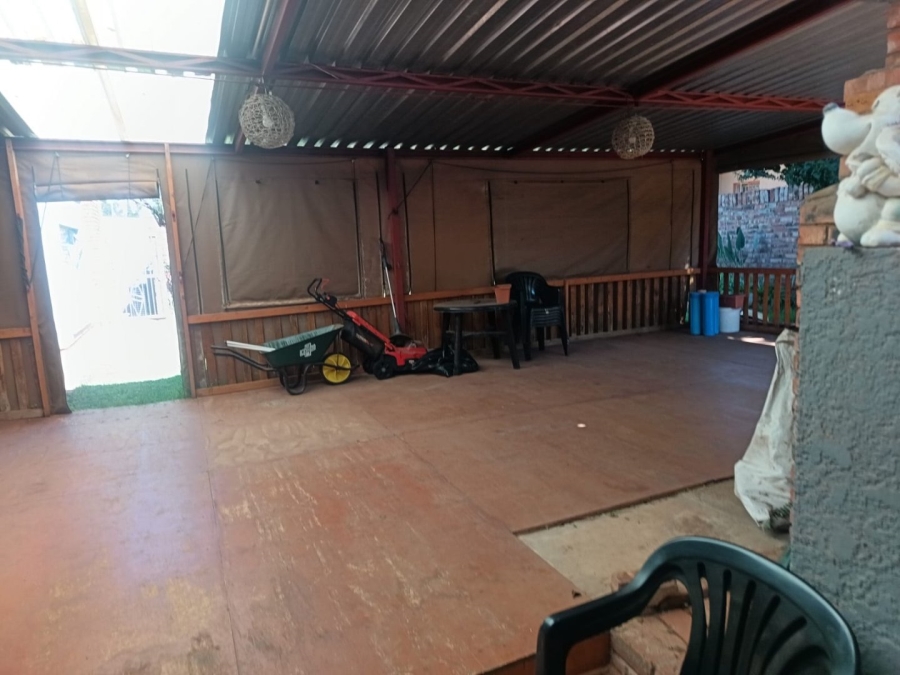 5 Bedroom Property for Sale in Carters Glen Northern Cape
